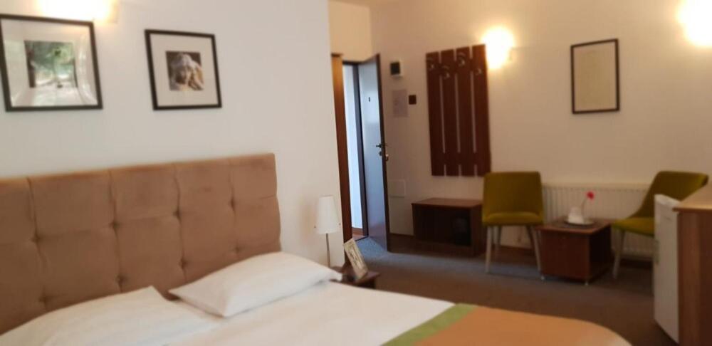 Apartamente Private A&L View ซินายา ภายนอก รูปภาพ